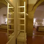 Cadelli Luxury Bed & Breakfast 4*