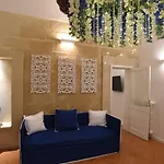 Cadelli Luxury Bed & Breakfast 4*