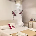 Cadelli Luxury Bed & Breakfast 4*