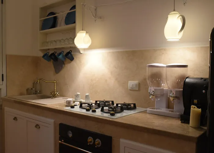 Cadelli Luxury & לינה וארוחת בוקר 4*